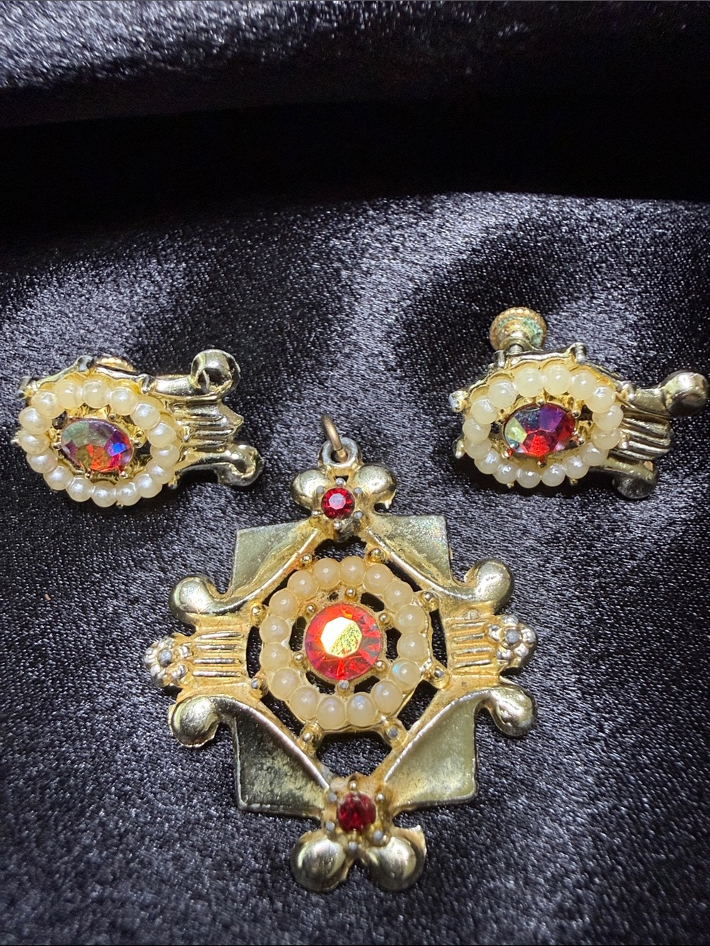 Gold-Tone Red Crystal & Pearl Pendant and Earrings Set